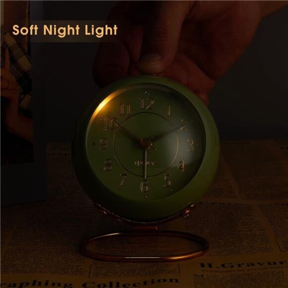 Metal Desk Clock, Retro Bedroom Table Vintage Analog Alarm Clock - Picture 5 of 7